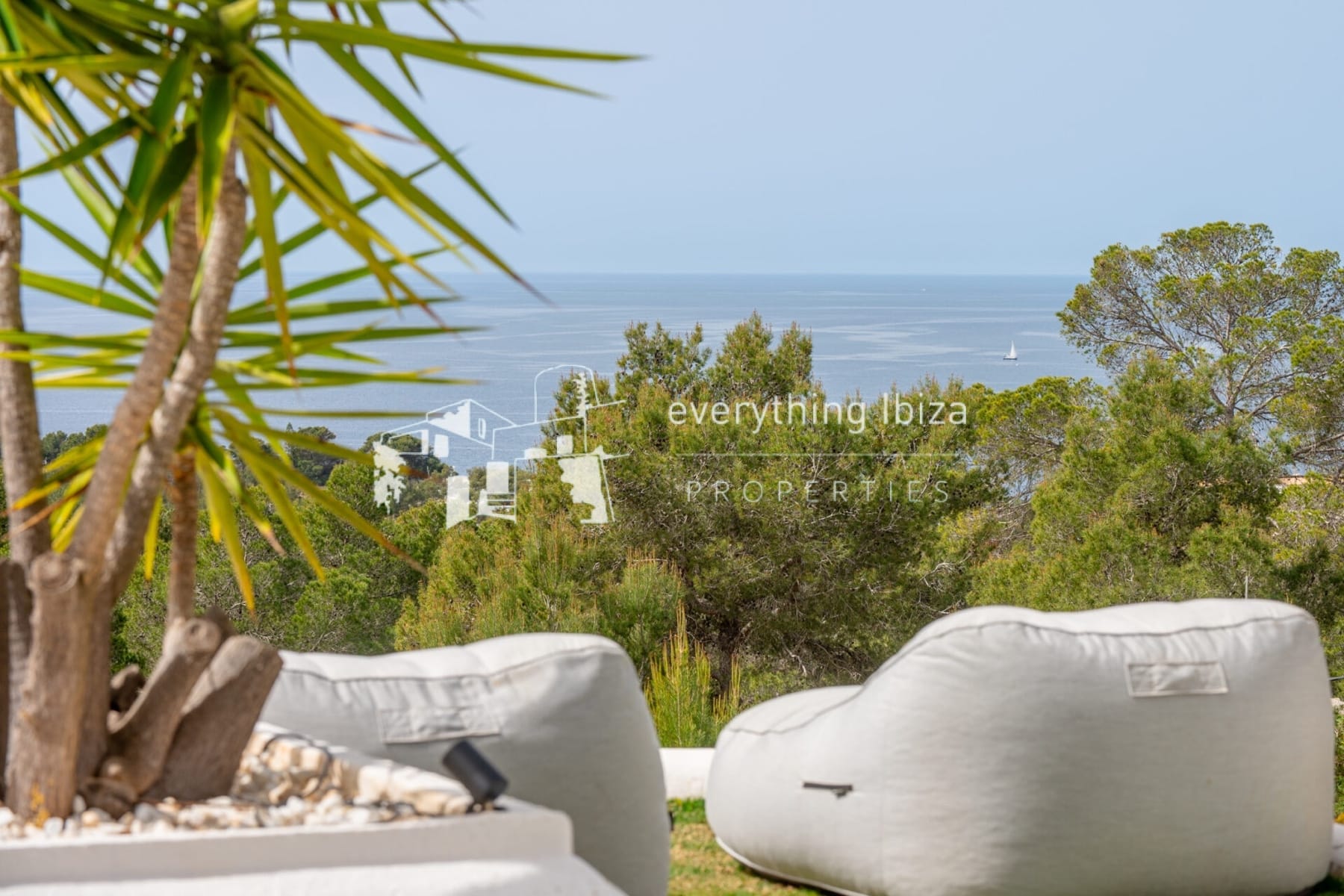 Magnificent Luxury Villa Set in a Stunning Large Private Estate with Amazing Sea and Sunset Views - for sale by everything ibiza Properties - ref. 1895