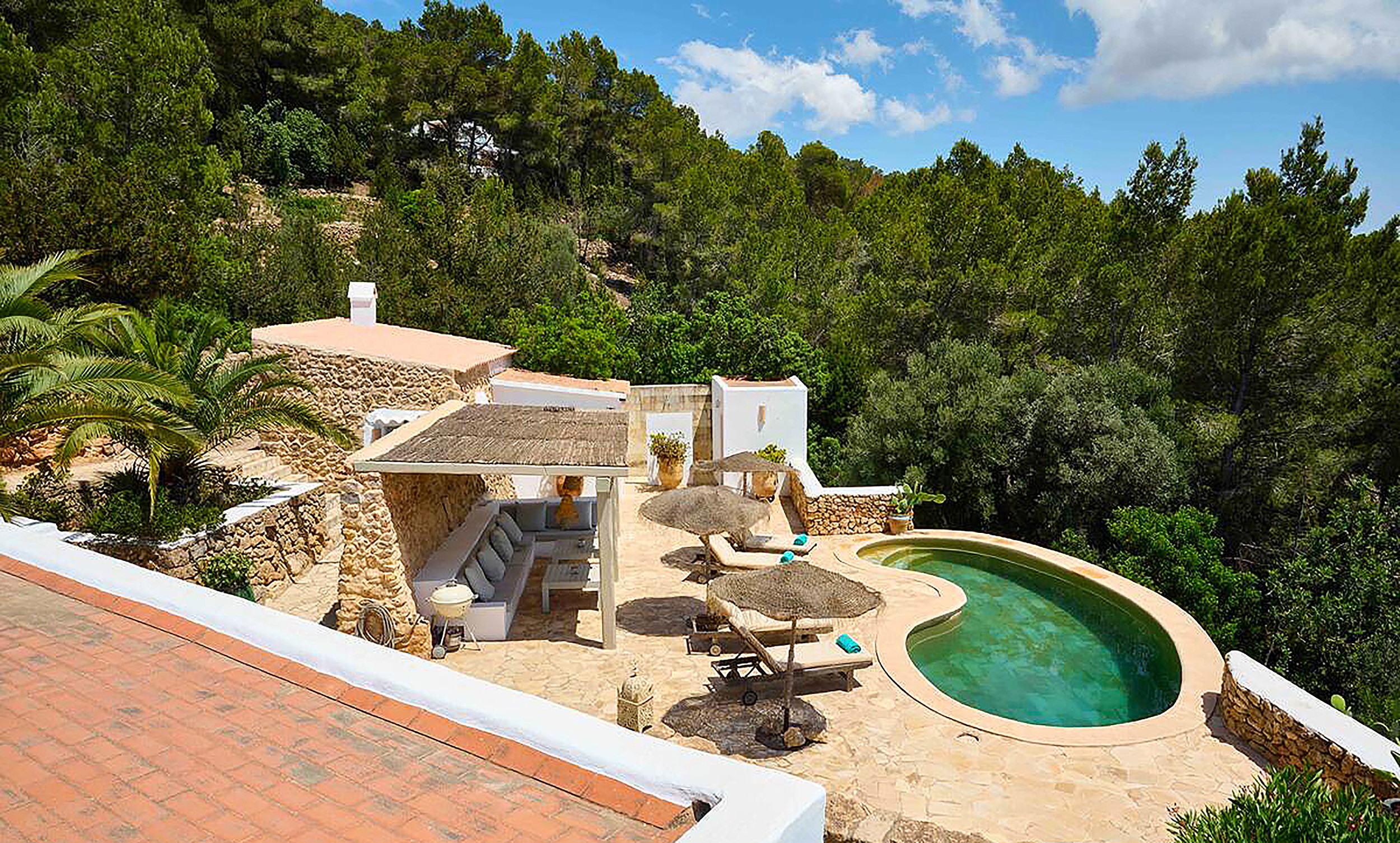 Traditional Ibiza Finca with Pool and Tourist License Set in a Stunning Rural Setting