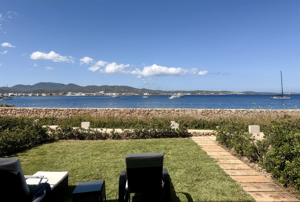 Magnificent Modern Frontline Ground Floor Apartment with Super Sea & Sunset Views in Cala Gracio — Apartment