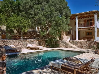 A Unique, Beautifully Rebuilt & Renovated Private Finca with Pool on a 57,000m2 Plot

San Rafael, Sant Antoni de Portmany

Historic Finca Reimagined as a Modern Sanctuary

Set on a sprawling 57,000 m² plot in the heart of the countryside close to the thriving local village of San Rafael just 8 minutes by car from Ibiza town, 15 minutes from the airport, and 10 minutes from several idyllic beaches, this beautifully restored ancient finca offers 440 m² of refined living space.

Originally built in 1803 the property now boasts seven luxurious bedrooms, all air conditioned and each with its own bathroom, including a master suite with dressing room and private covered terrace. Accommodation is divided between a main house with four bedrooms and two self-contained casitas, both with terraces, nestled in the exquisite grounds, one providing two bedrooms with a further double room in the second guest cottage.

DM for Details
·
🔑 Ref: 1822
🔑 Plot: 57,000 m2
🔑 House: 440 m2
🔑 Bed:  7
🔑 Bath:  7
·
🏠  Guide Price: 7.250.000 €

·
👩🏼‍💻 Get in touch with yvonne@everythingibiza.com / scarlett@everythingibiza.com
☎️ (+34) 971 80 36 80
www.everythingibiza.com