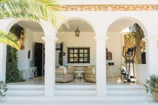 Magnificent Traditional 400 Year Old Finca Set in Peaceful Country Surroundings

📍San Jose, Sant Josep de sa Talaia

A rare and exciting opportunity to own a piece of history, lovingly restored to offer authentic beauty combined with quality modern comforts.

Dating back 400 years this original finca, with guest house, studio and annex, is constructed over 486m2 with an interior area of 440m2 and occupies a private 4,000m2 rural plot in the much sought-after western region of San Jose, close to some of the most celebrated attractions and idyllic natural bays in Ibiza such as Cala Bassa and Cala Conta.

DM for Details

· 
🔑 Ref: 1812
🔑 Plot: 4,000 m2
🔑 House: 475 m2
🔑 Bed:  5
🔑 Bath:  5
·

🏠  Guide Price: 3.900.000 €
·

👩🏼‍💻 Get in touch with yvonne@everythingibiza.com / scarlett@everythingibiza.com
☎️ (+34) 971 80 36 80
www.everythingibiza.com un